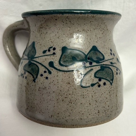 Great Bay Pottery Handmade Mug Stoneware Green Ivy 3.75"H 13.5 Dia. Never used - Picture 6 of 9